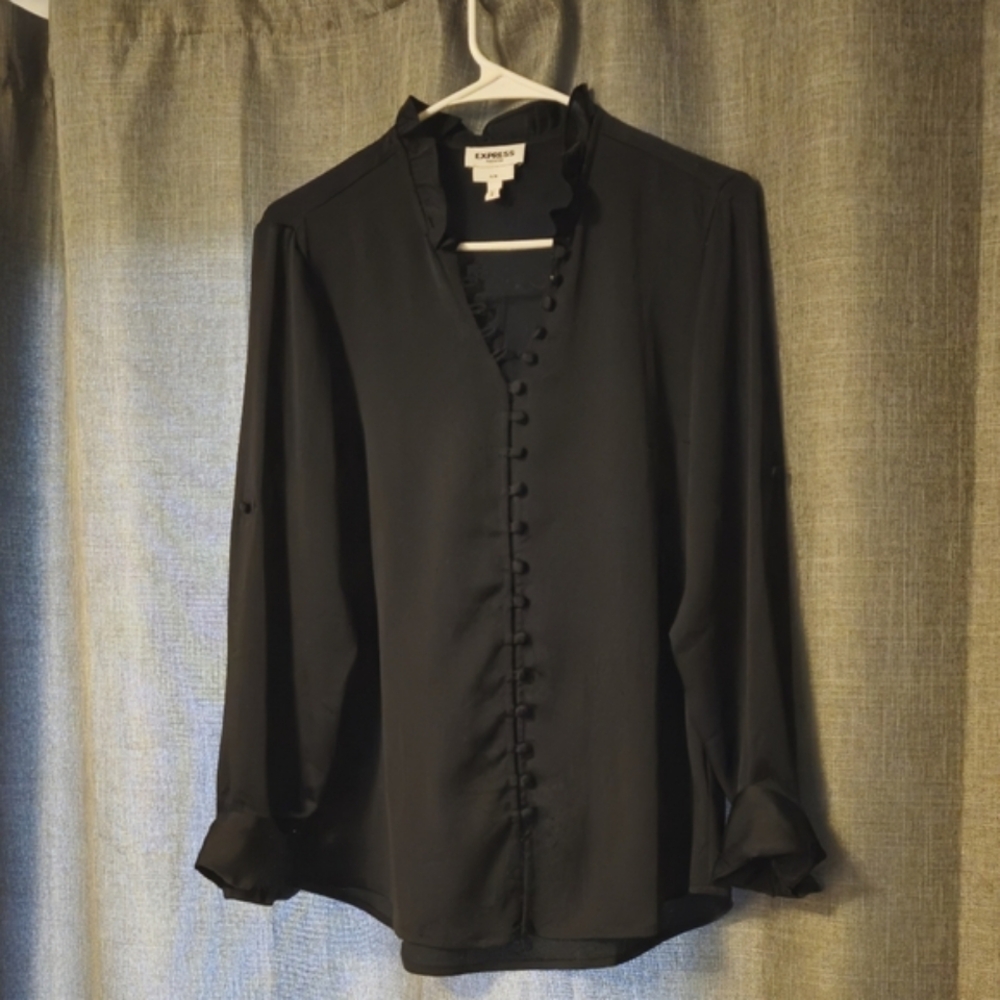 Express women’s chic ruffle collar button down blouse - slim M